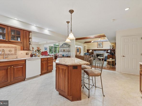 856 Monteith Drive, Wayne PA 19087