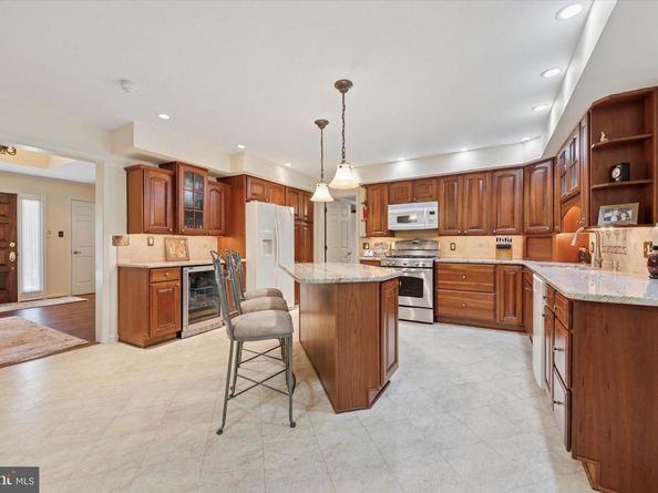 856 Monteith Drive, Wayne PA 19087