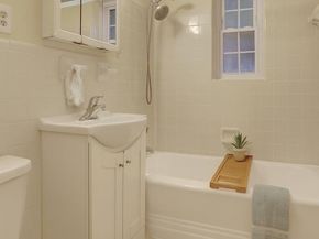 1307 N Ode Street 424, Arlington VA 22209