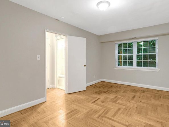 1307 N Ode Street 424, Arlington VA 22209