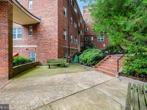 1307 N Ode Street 424, Arlington VA 22209