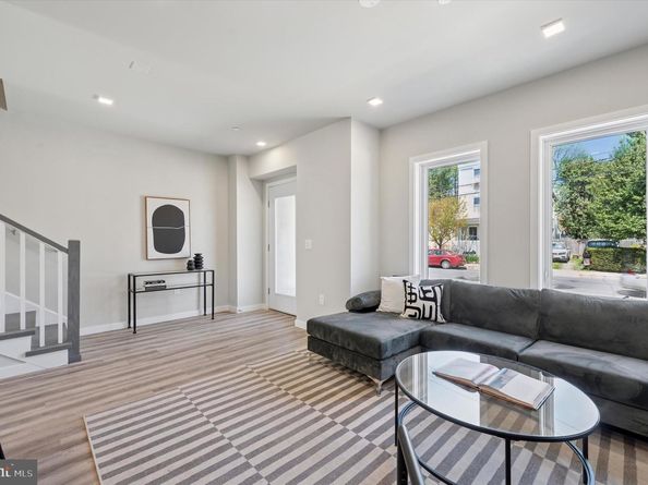 623 Shawmont Avenue, Philadelphia PA 19128