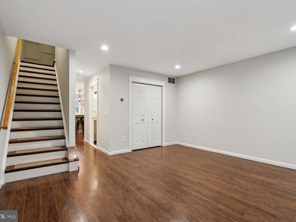284 Parker Avenue, Philadelphia PA 19128