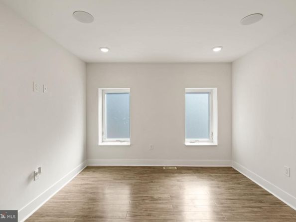 1752 Waterloo Street, Philadelphia PA 19122