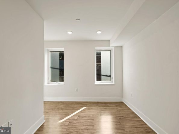 1752 Waterloo Street, Philadelphia PA 19122