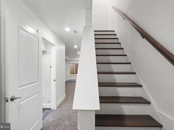 1752 Waterloo Street, Philadelphia PA 19122