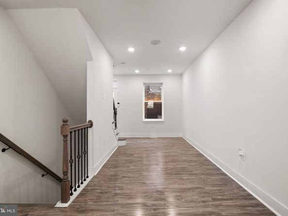 1752 Waterloo Street, Philadelphia PA 19122