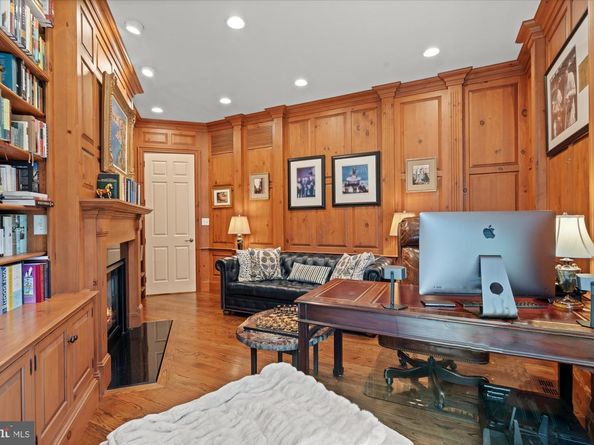6704 Honesty Drive, Bethesda MD 20817