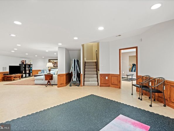 6704 Honesty Drive, Bethesda MD 20817