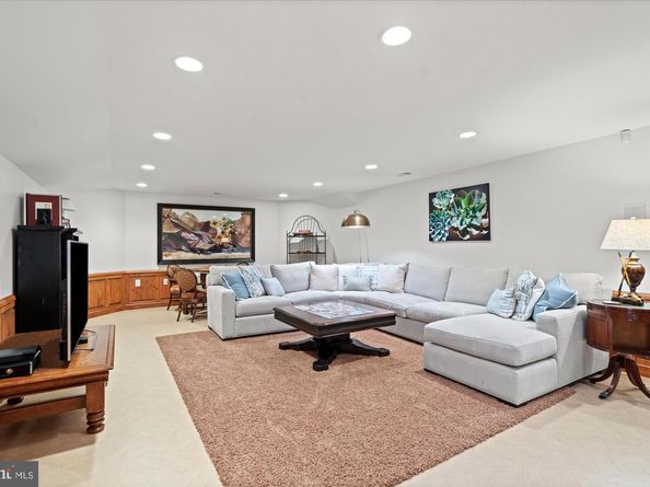 6704 Honesty Drive, Bethesda MD 20817