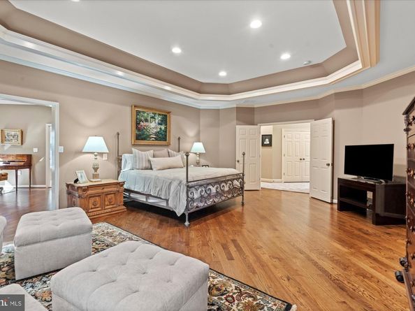 6704 Honesty Drive, Bethesda MD 20817