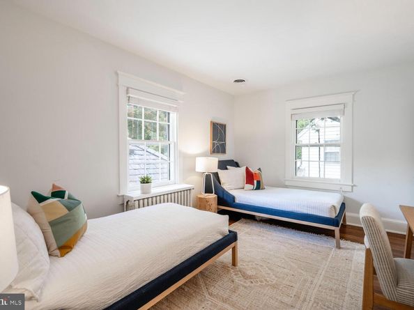 5804 Cedar Parkway, Chevy Chase MD 20815