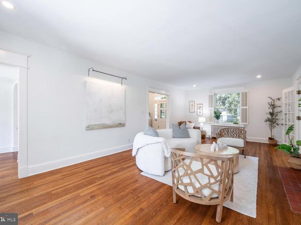5804 Cedar Parkway, Chevy Chase MD 20815