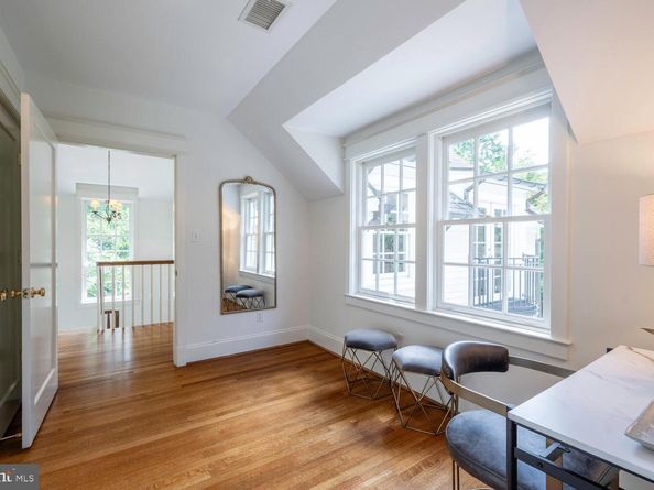 5804 Cedar Parkway, Chevy Chase MD 20815