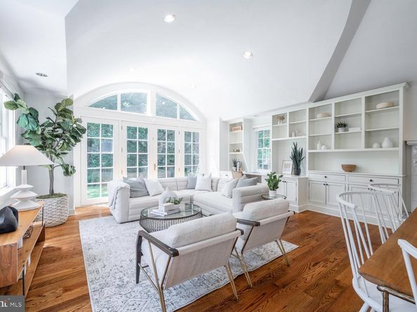 5804 Cedar Parkway, Chevy Chase MD 20815