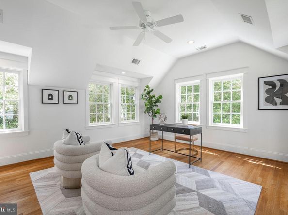 5804 Cedar Parkway, Chevy Chase MD 20815