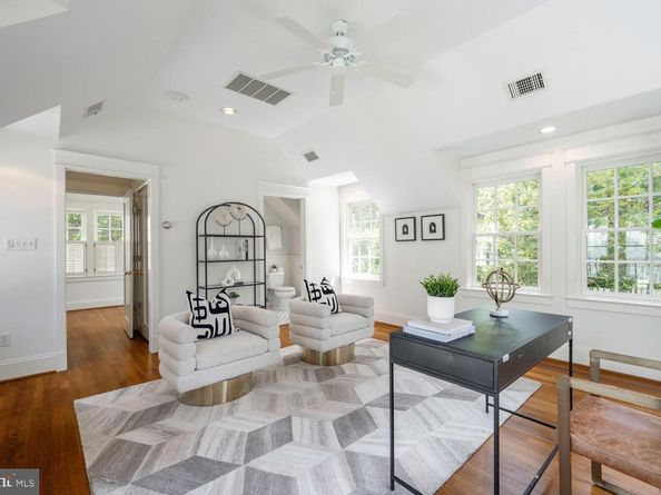 5804 Cedar Parkway, Chevy Chase MD 20815