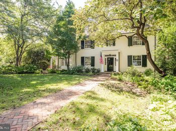 5804 Cedar Parkway