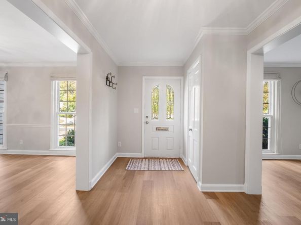 6224 Goodview Street, Bethesda MD 20817