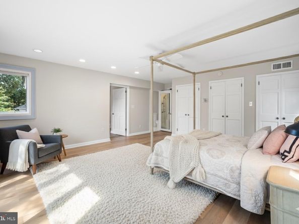 6224 Goodview Street, Bethesda MD 20817