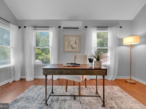 5402 S 12TH Street S, Arlington VA 22204