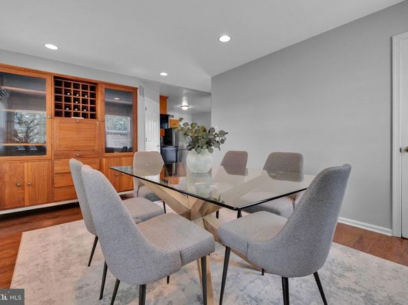 5402 S 12TH Street S, Arlington VA 22204