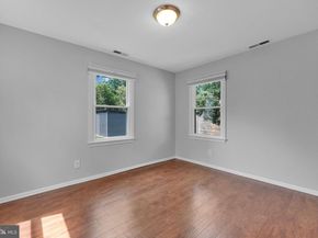 5402 S 12TH Street S, Arlington VA 22204