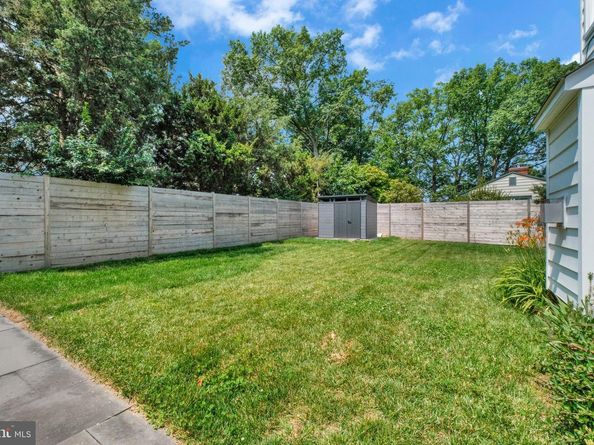 5402 S 12TH Street S, Arlington VA 22204