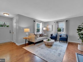 5402 S 12TH Street S, Arlington VA 22204