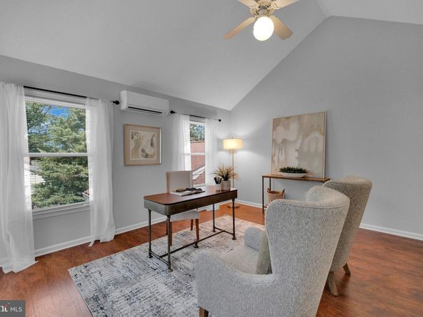 5402 S 12TH Street S, Arlington VA 22204