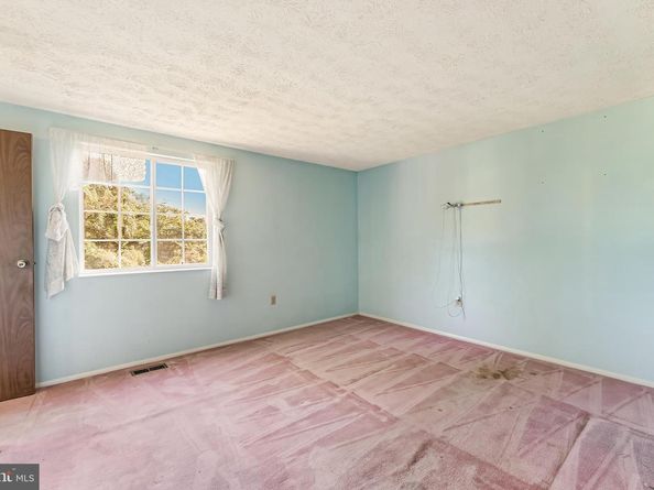 9803 Oleander, Vienna VA 22181