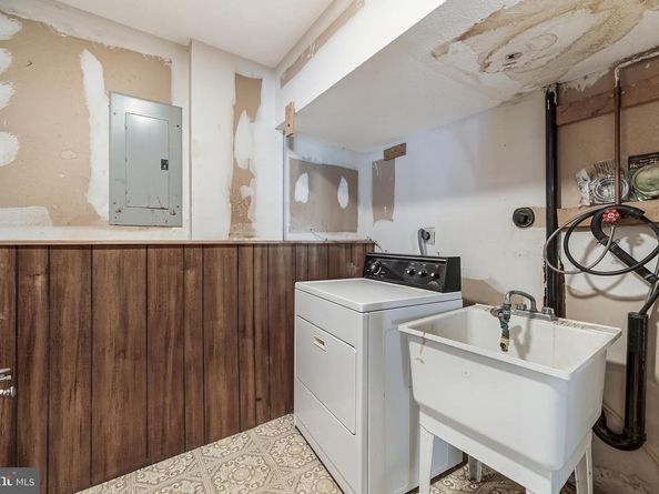 9803 Oleander, Vienna VA 22181