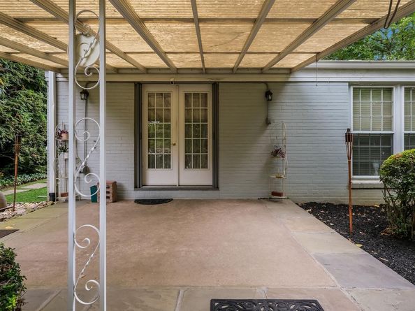 1810 Hemlock Cir, Abington PA 19001