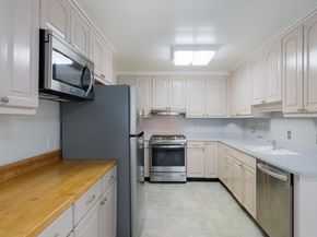 1810 Hemlock Cir, Abington PA 19001
