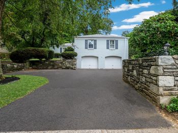1810 Hemlock Cir