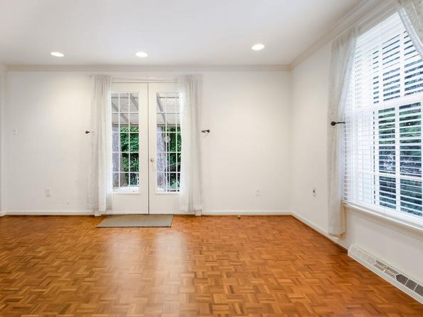 1810 Hemlock Cir, Abington PA 19001