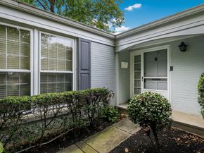 1810 Hemlock Cir, Abington PA 19001