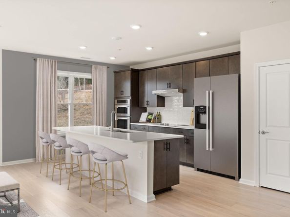 401 Washington Street 213 LEWIS, Conshohocken PA 19428