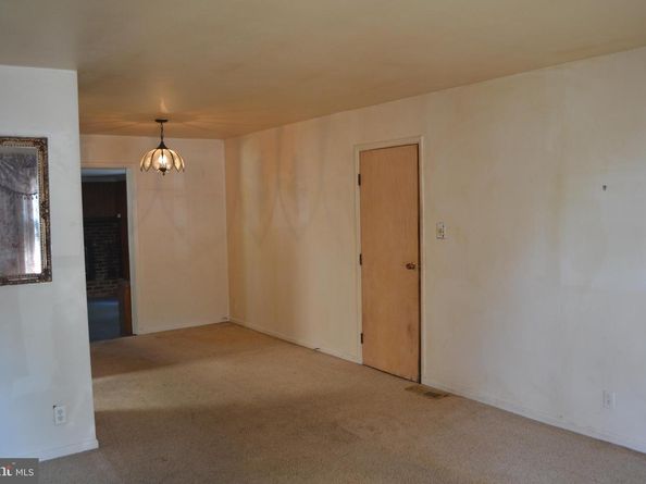 706 S Dogwood Court, Sterling VA 20164