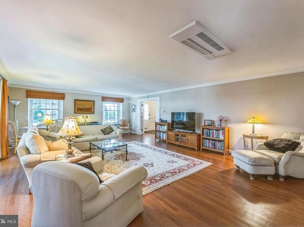 1200 Ormond Avenue, Drexel Hill PA 19026