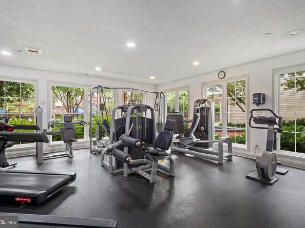 1504 Lincoln Way 404, Mclean VA 22102
