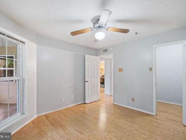 1504 Lincoln Way 404, Mclean VA 22102