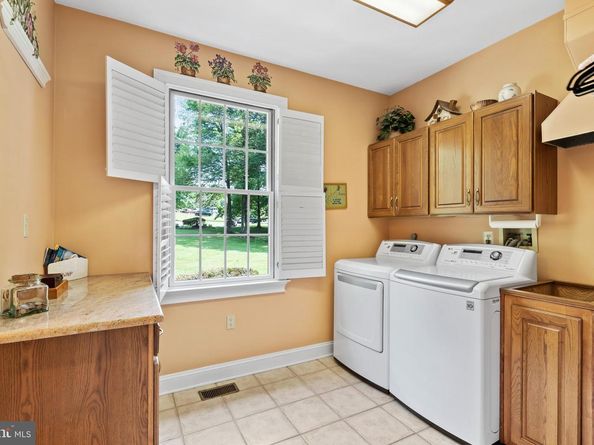 31 Aspen Drive, Warminster PA 18974