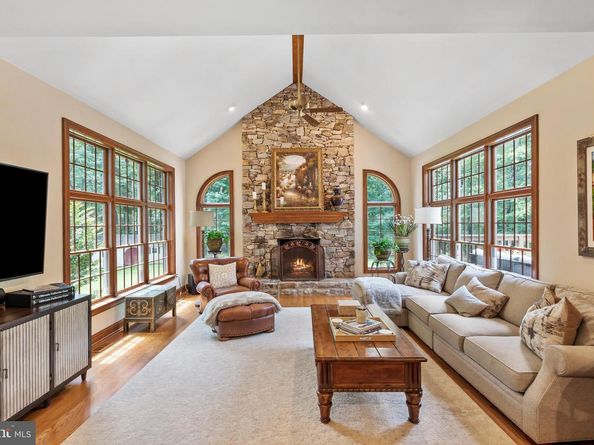 31 Aspen Drive, Warminster PA 18974