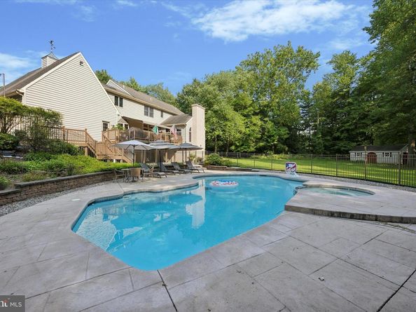31 Aspen Drive, Warminster PA 18974