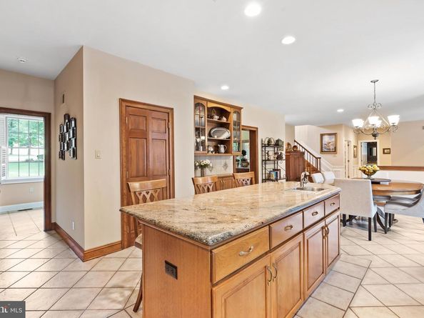 31 Aspen Drive, Warminster PA 18974