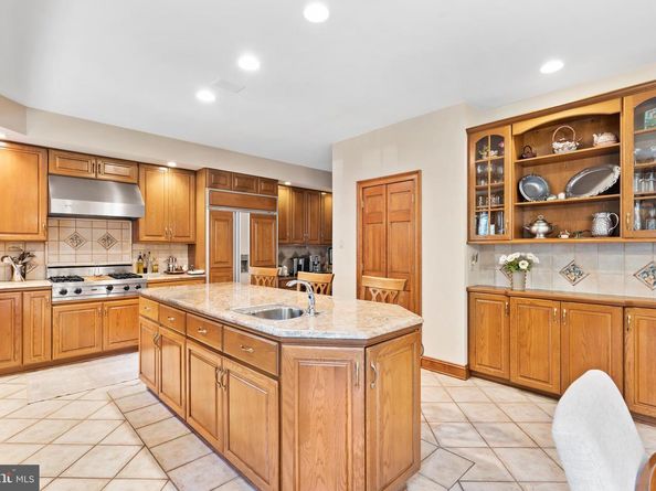 31 Aspen Drive, Warminster PA 18974