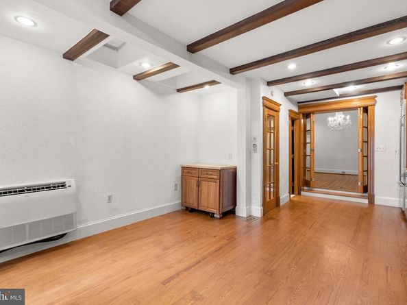 3042 P Street NW, Washington DC 20007