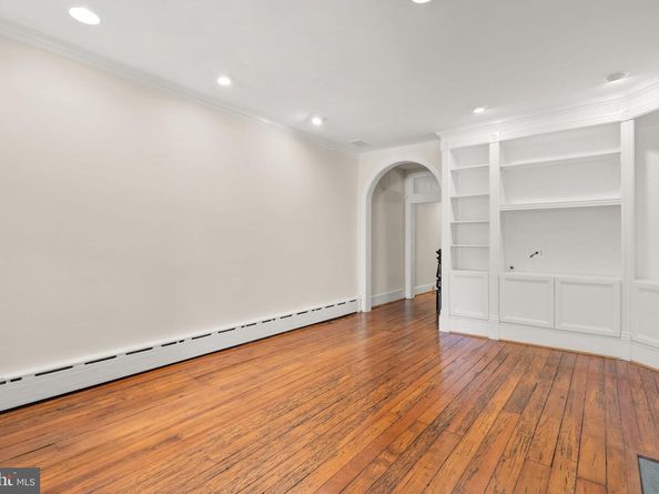 3042 P Street NW, Washington DC 20007
