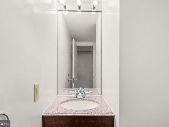 3042 P Street NW, Washington DC 20007